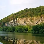 Semesterbostad Au Coeur Des Bois - Belvedere Sur La Vallee De La Meuse *
