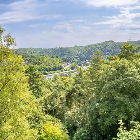 Au Coeur Des Bois - Belvedere Sur La Vallee De La Meuse *